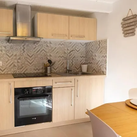 Holiday home 06y1 - Beautiful Modern T2 With Terrace *
