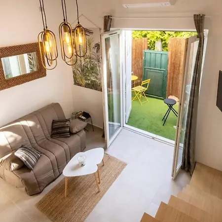 06y1 - Beautiful Modern T2 With Terrace *
